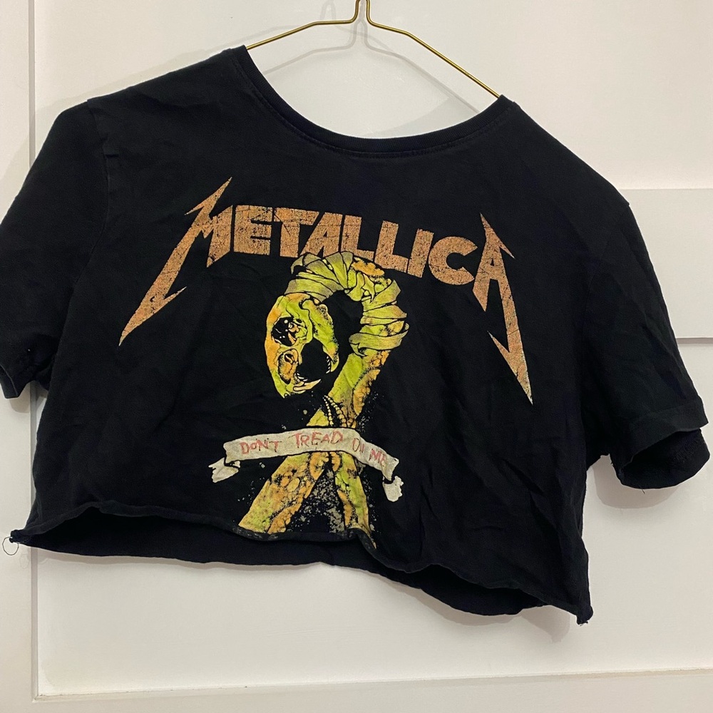 Metallica Black Graphic Crop Top